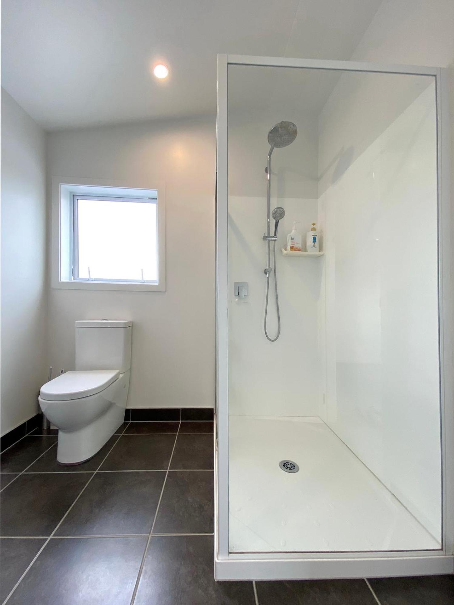 7Br 3Bh Beach Escape. 2 Min To Browns Bay Beach Auckland Exterior foto